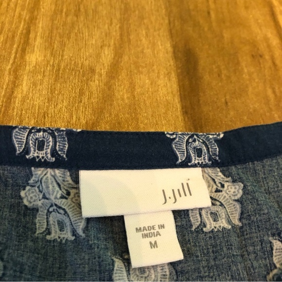 J Jill Blue Eastern Pattern Lightweight Tunic Top Shirt Womens Size Medium - Picture 4 of 10